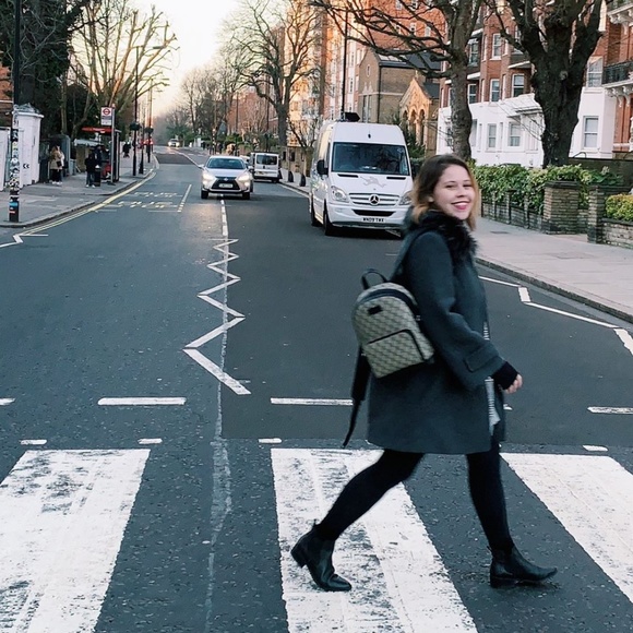 Meet your Posher, Ashley - Picture 1 of 1